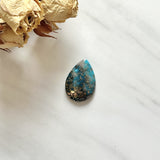 Large Sky Blue Teardrop Ithaca Peak Turquoise Background