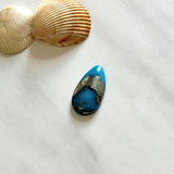 Large Ocean Blue Teardrop Ithaca Peak Turquoise Background