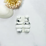 Small White Mixed White Buffalo Dolomite, Set of 10 Background