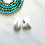 Medium White Mixed White Buffalo Dolomite, Set of 2 Background