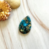 Large Sky Blue Teardrop Ithaca Peak Turquoise Background