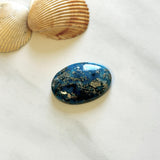 Large Ocean Blue Oval Ithaca Peak Turquoise Background