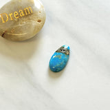 Large Sky Blue Teardrop Ithaca Peak Turquoise Background