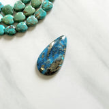 Large Ocean Blue Teardrop Ithaca Peak Turquoise Background