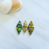 Medium Mixed Triangle Mixed Turquoise, Set of 6 Background