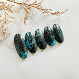 Large Ocean Blue Oval Yungai Turquoise, Set of 5 Background