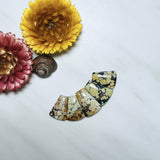 Medium Pale Brown Petal Giraffe Turquoise, Set of 5 Background