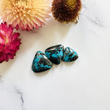 Small Ocean Blue Triangle Yungai Turquoise, Set of 3 Background