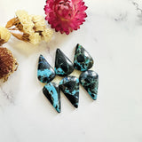 Medium Ocean Blue Teardrop Yungai Turquoise, Set of 6 Background