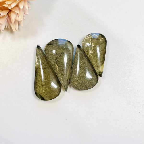 Large Swamp Green Teardrop Rosarita, Set of 4 Background