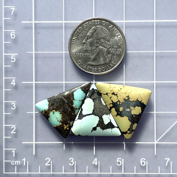 Large Mixed Triangle Mixed Turquoise, Set of 3 Dimensions