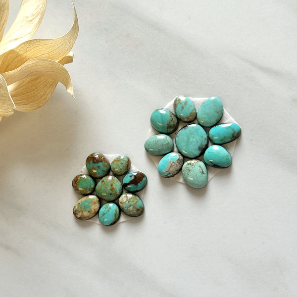 Small Sky Blue Mixed Mixed Turquoise, Set of 17 Background