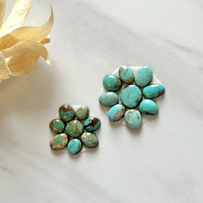 Small Sky Blue Mixed Mixed Turquoise, Set of 17 Background