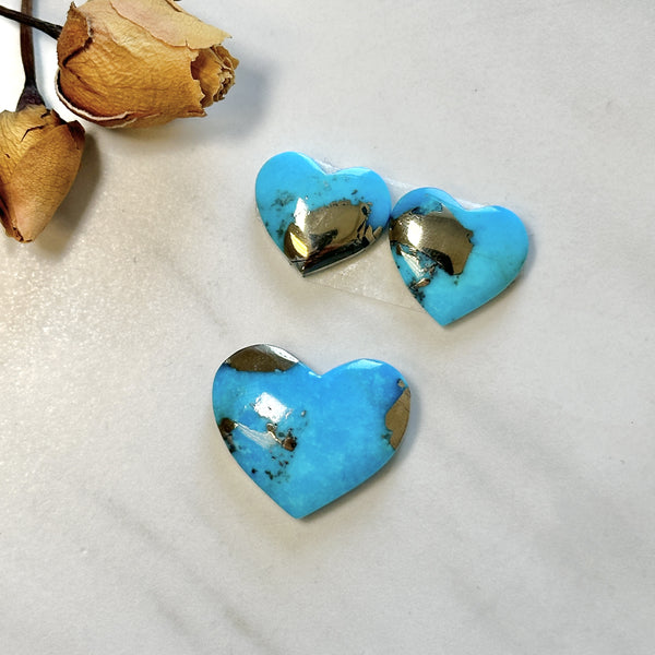 Medium Sky Blue Heart Ithaca Peak Turquoise, Set of 3 Background