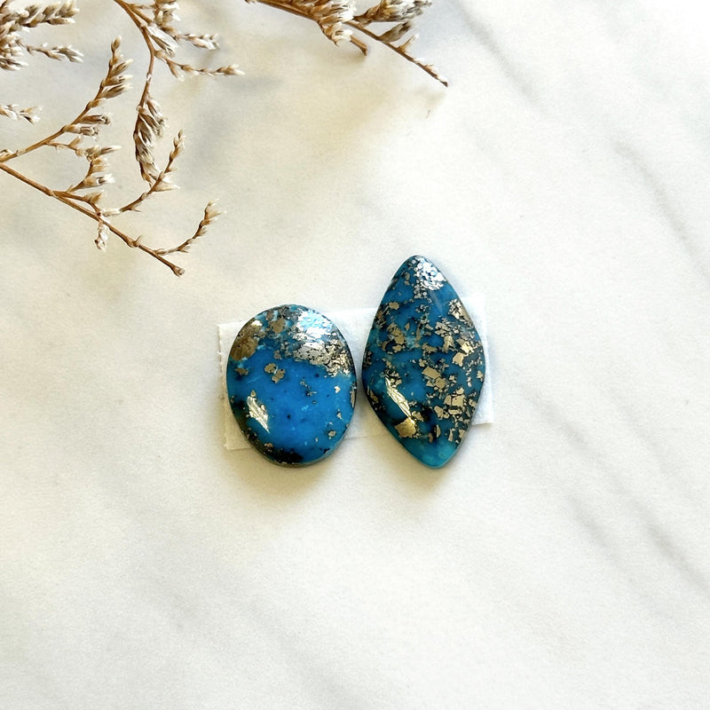 Medium Ocean Blue Mixed Ithaca Peak Turquoise, Set of 2 Background