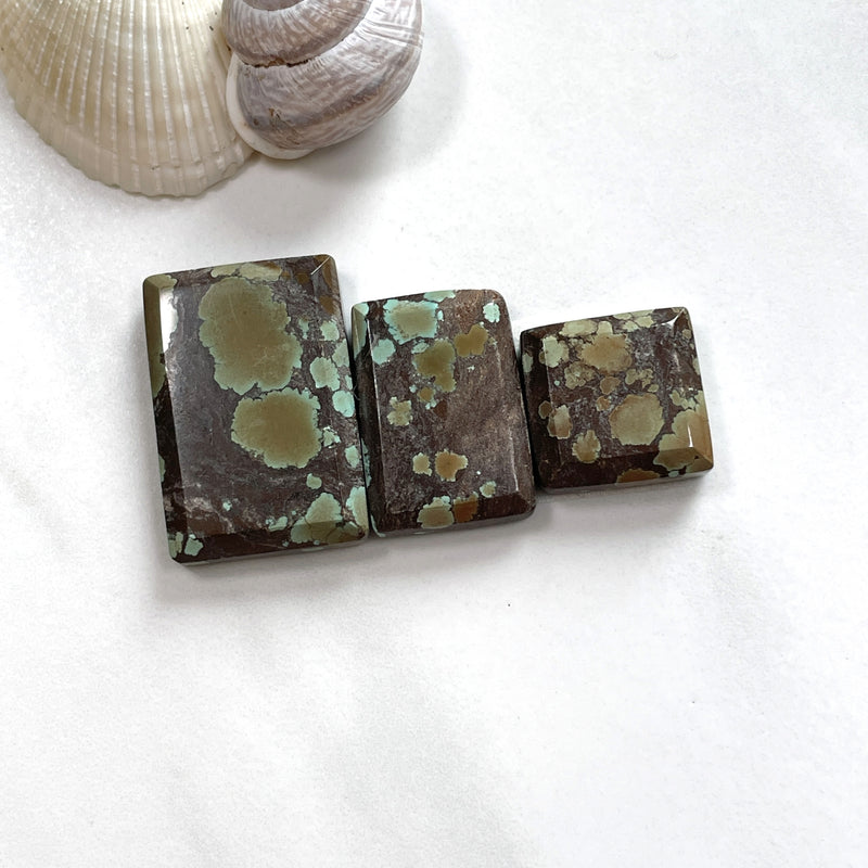 Medium Earth Brown Mixed Treasure Mountain Turquoise, Set of 3 Background