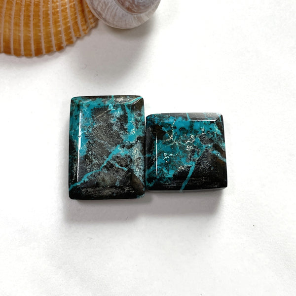 Large Ocean Blue Mixed Yungai Turquoise, Set of 2 Background