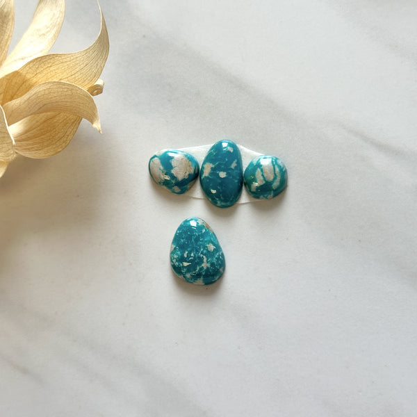 Small Mint Green Mixed Fox Turquoise, Set of 4 Background