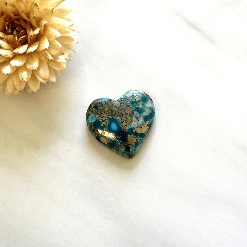 Large Sky Blue Heart Ithaca Peak Turquoise Background