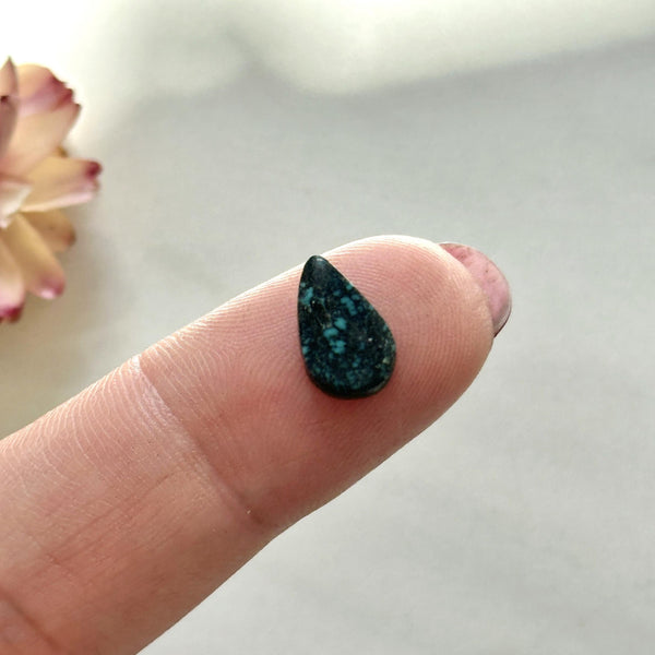 Small Deep Blue Teardrop Lander Blue Turquoise Background