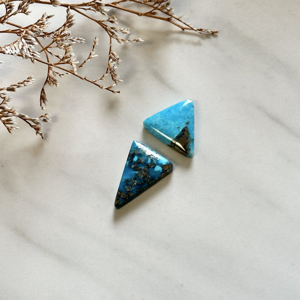 Medium Sky Blue Triangle Ithaca Peak Turquoise, Set of 2 Background