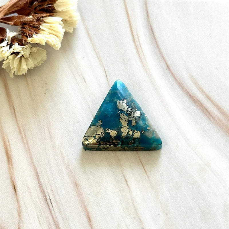 Large Ocean Blue Triangle Ithaca Peak Turquoise Background