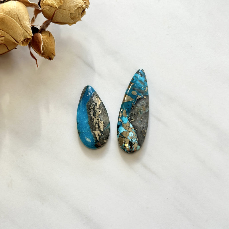 Large Ocean Blue Teardrop Ithaca Peak Turquoise, Set of 2 Background