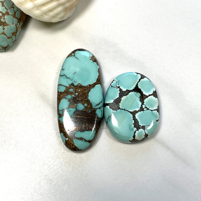 Large Ocean Blue Oval Yungai Turquoise, Set of 2 Background