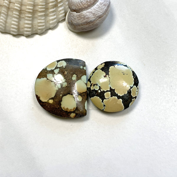 Large Pale Brown Mixed Treasure Mountain Turquoise, Set of 2 Background