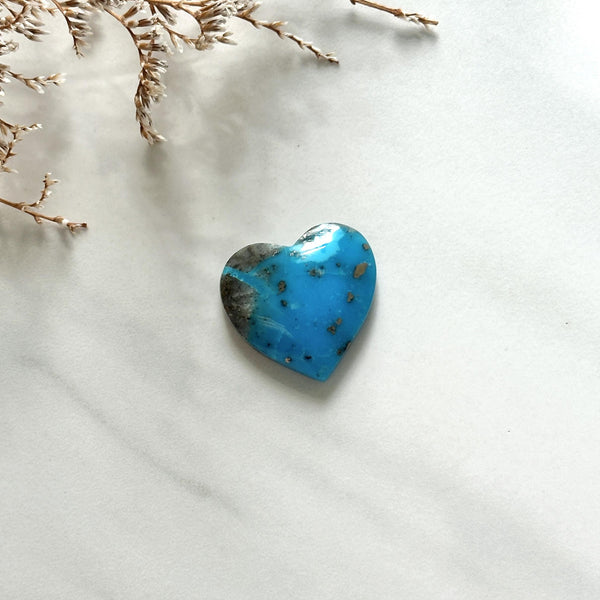 Large Sky Blue Heart Ithaca Peak Turquoise Background