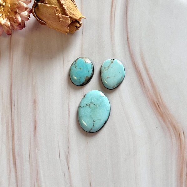 Small Sky Blue Freeform Pilot Mountain Turquoise, Set of 3 Background