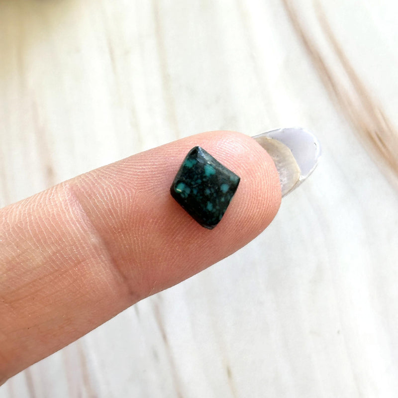 Small Ocean Blue Diamond Lander Blue Turquoise Background