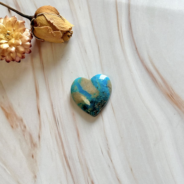 Large Sky Blue Heart Ithaca Peak Turquoise Background
