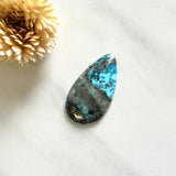 Large Sky Blue Teardrop Ithaca Peak Turquoise Background