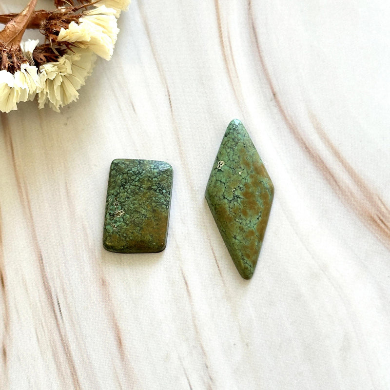Large Bamboo Green Mixed Giraffe Turquoise, Set of 2 Background