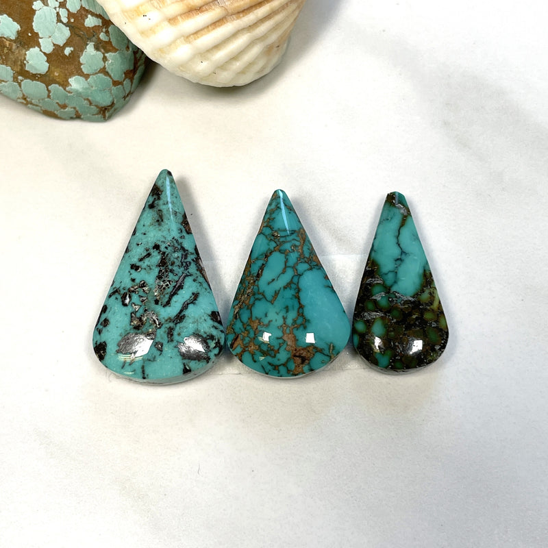 Large Ocean Blue Teardrop Yungai Turquoise, Set of 3 Background