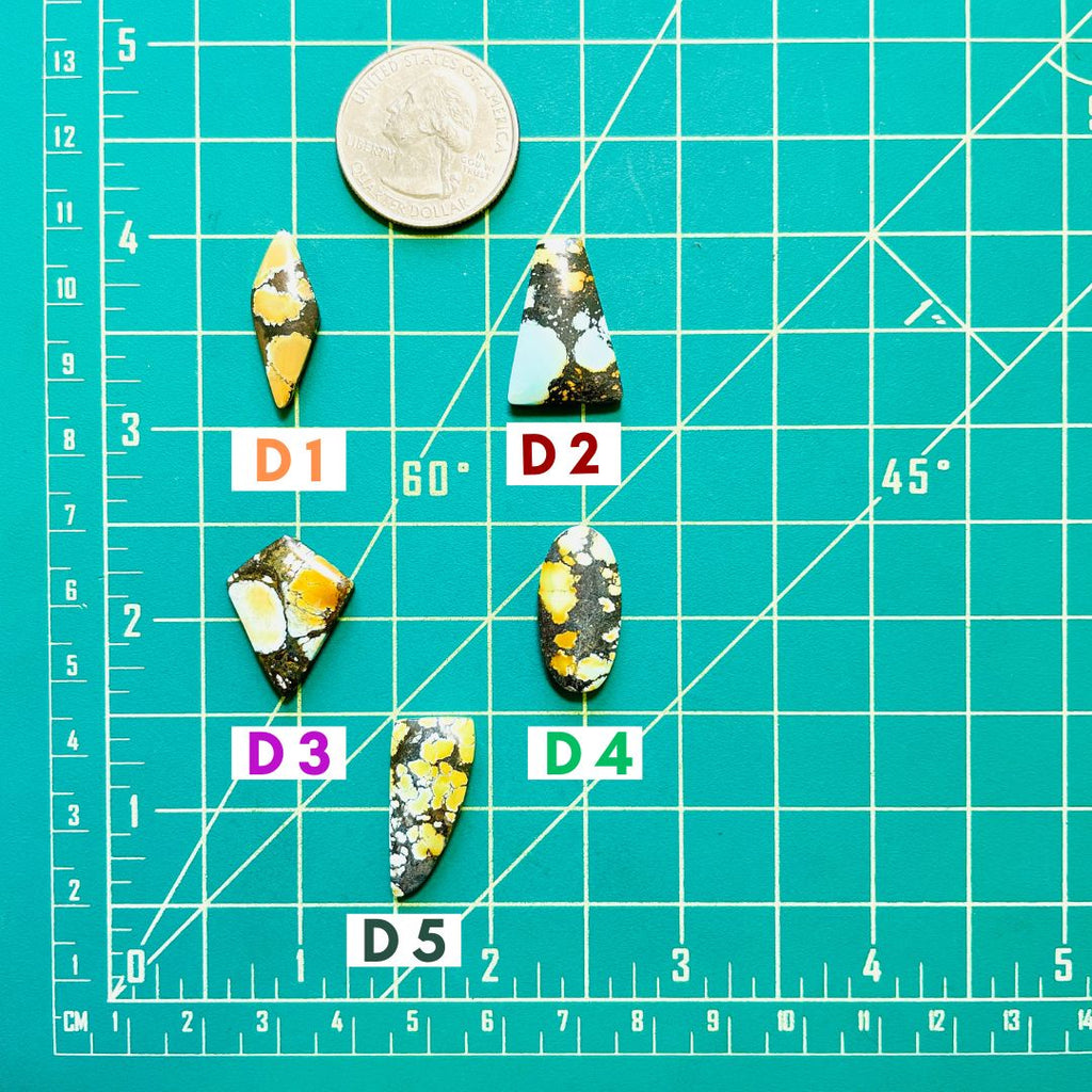 4. Medium Oval Treasure Mountain 053124 Turquoise Moose