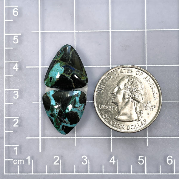 Medium Ocean Blue Triangle Yungai Turquoise, Set of 2 Dimensions