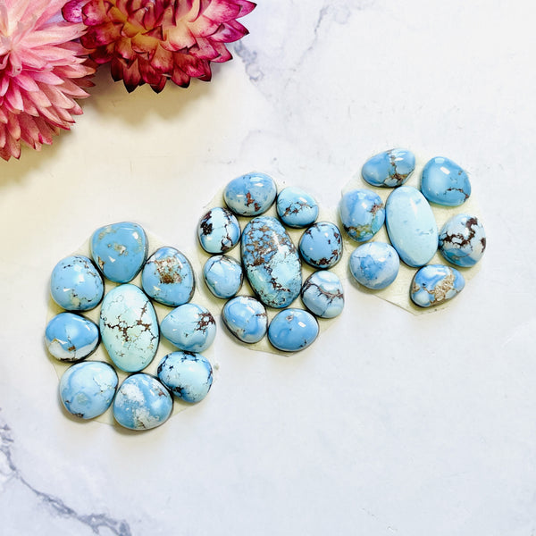 Small Sky Blue Mixed Golden Hills Turquoise, Set of 25 Background