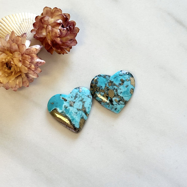 Medium Ocean Blue Heart Ithaca Peak Turquoise, Set of 2 Background