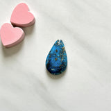 Large Ocean Blue Teardrop Ithaca Peak Turquoise Background