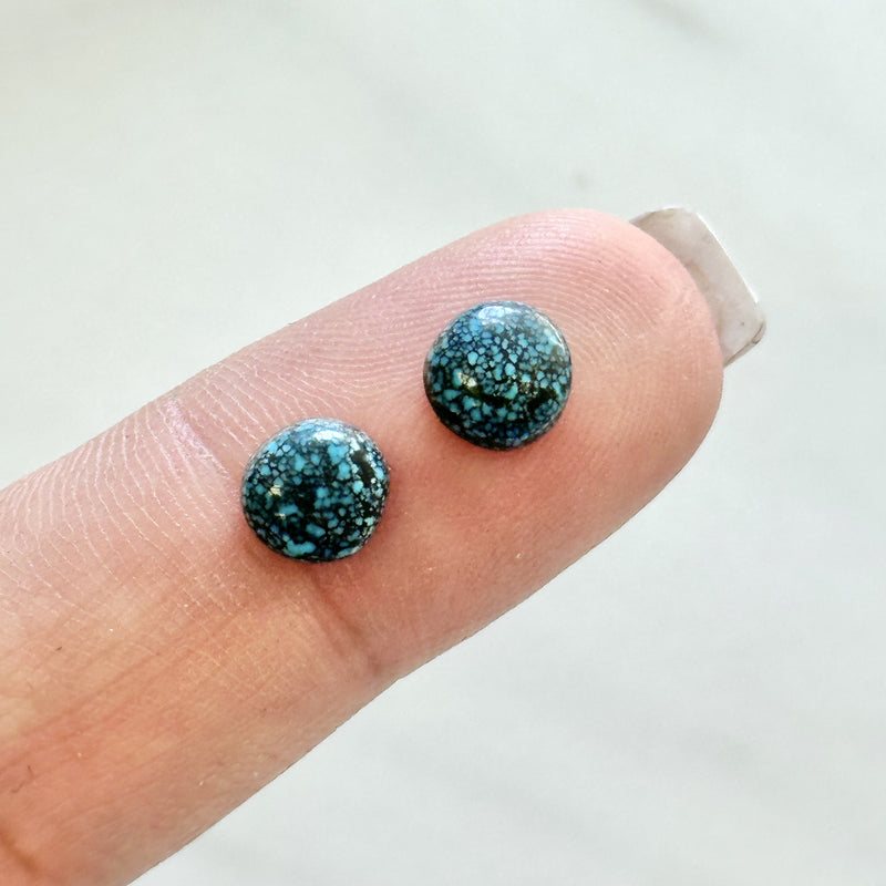 Small Deep Blue Round Lander Blue Turquoise, Set of 2 Background