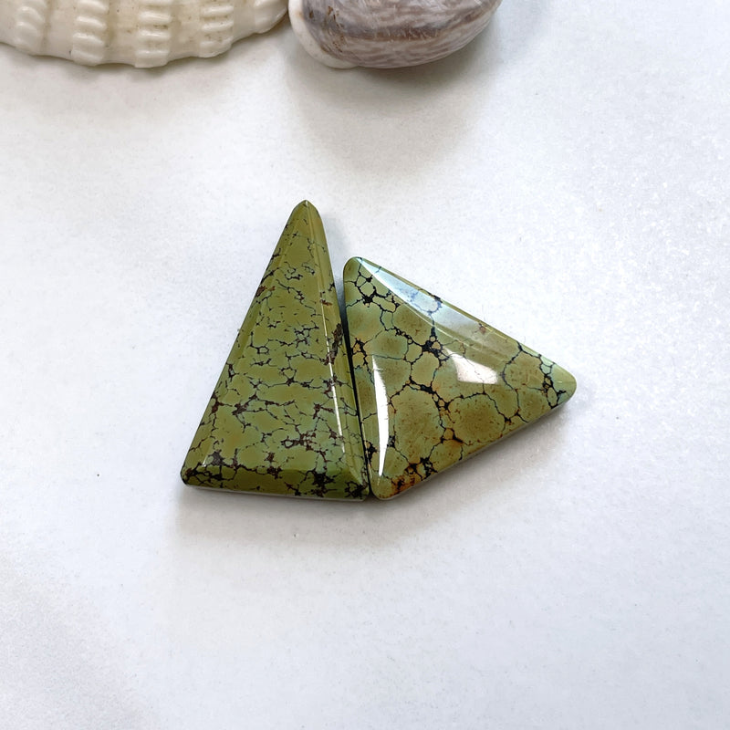 Large Mint Green Triangle Treasure Mountain Turquoise, Set of 2 Background