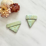 Large Faint Blue Mixed Giraffe Turquoise, Set of 4 Background