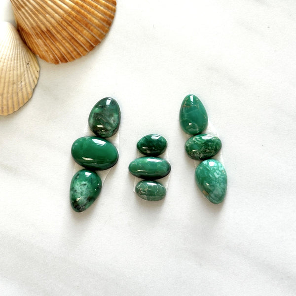 Small Deep Green Mixed Broken Arrow Variscite, Set of 9 Background