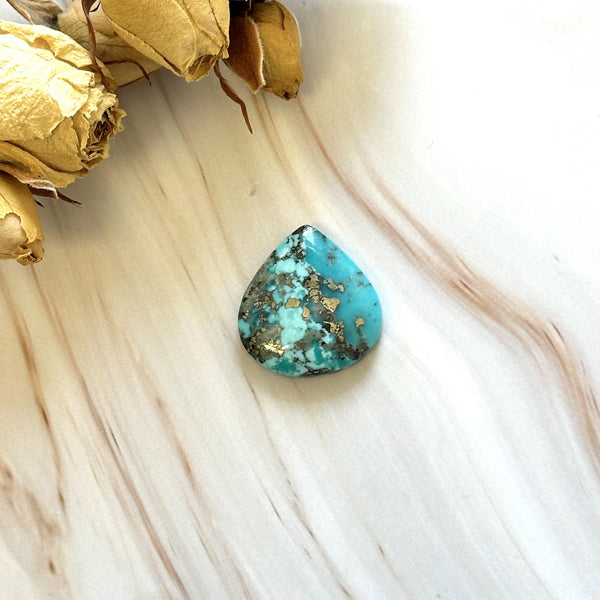 Large Sky Blue Teardrop Ithaca Peak Turquoise Background