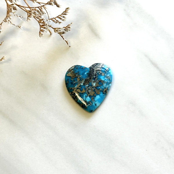 Large Ocean Blue Heart Ithaca Peak Turquoise Background