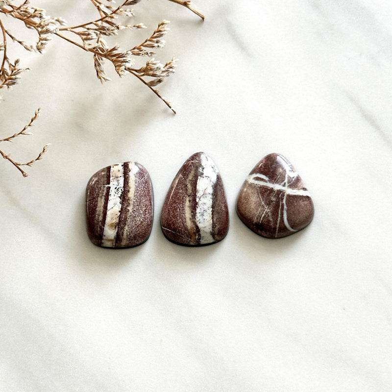 Large Red Mixed White Buffalo Dolomite, Set of 3 Background