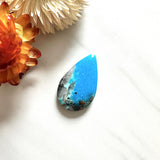 Large Sky Blue Teardrop Ithaca Peak Turquoise Background