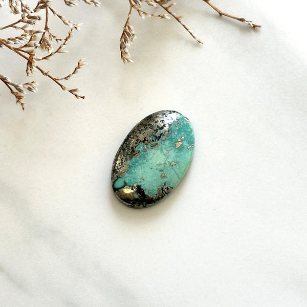 Large Mint Green Oval Ithaca Peak Turquoise Background